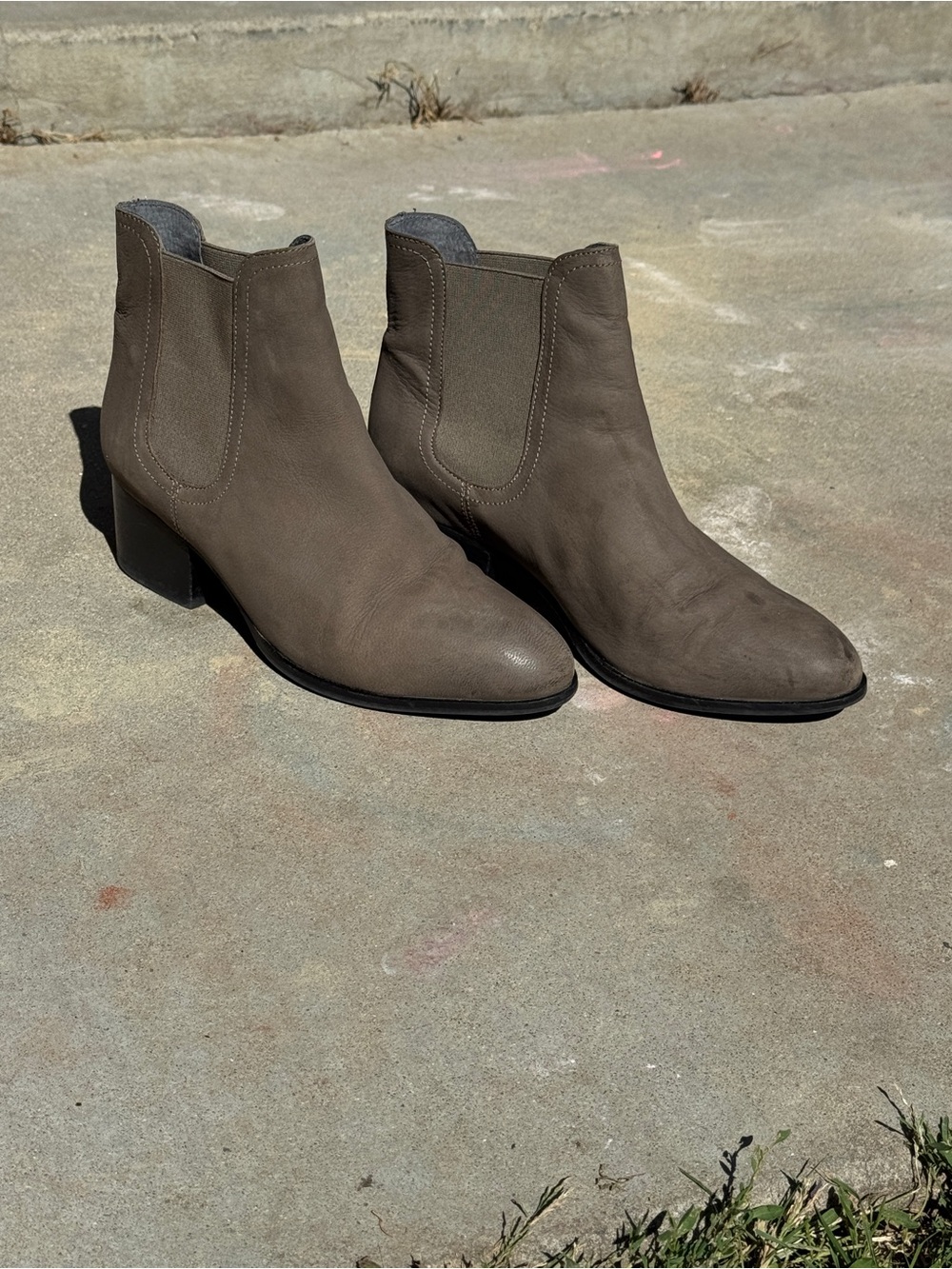 Gray/Taupe Leather Slip-On Chelsea Boots 9
